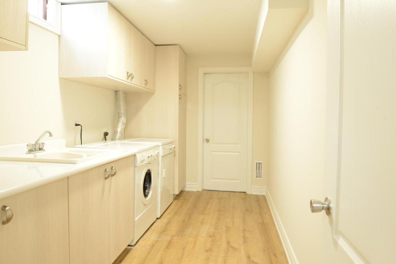 Spacious 2-Bed-Room Near Yonge & Major Mackenzie リッチモン・ドヒル エクステリア 写真